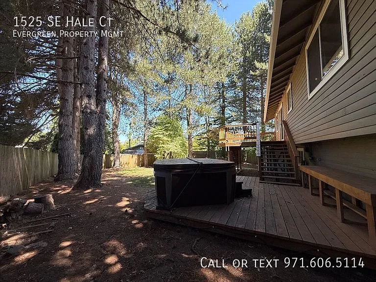 1525 SE Hale Ct — Photo 52