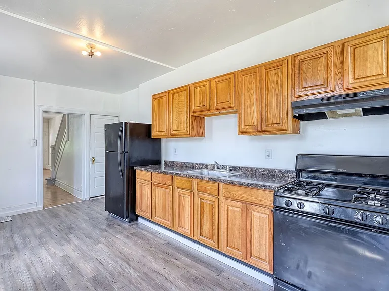 1412 Herr St — Photo 8