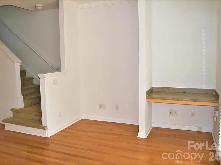 15232 Coventry Court Ln — Photo 8