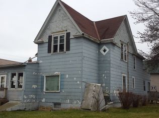 719 S 20th St, Manitowoc, WI 54220