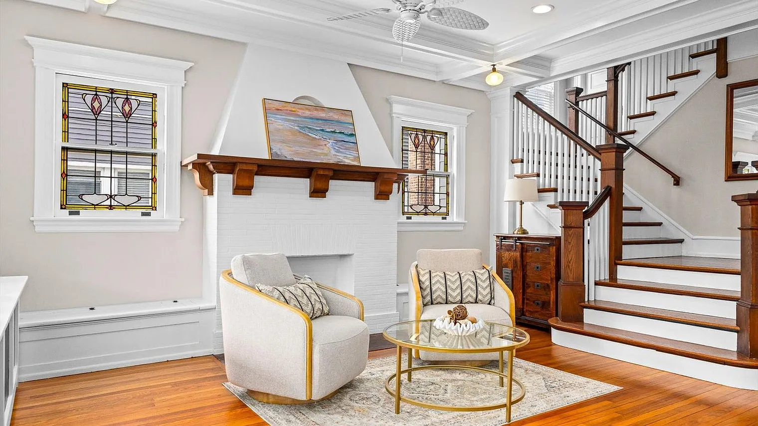 6 bed, 4.0 bath, $13,877 — Photo 2