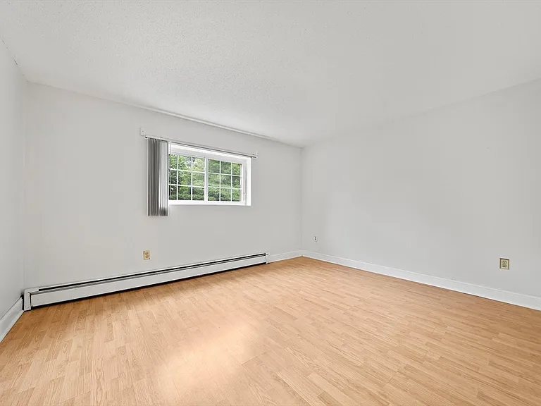 1810 Skyline Dr — Photo 14
