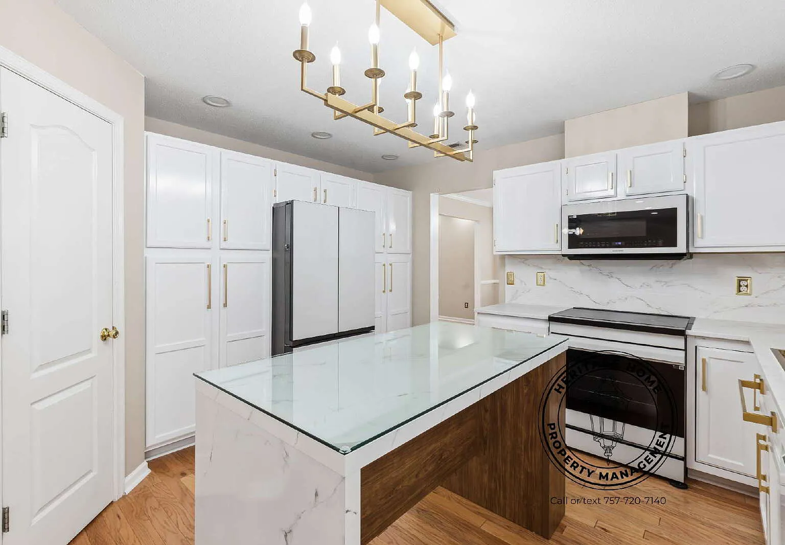 4 bed, 2.5 bath, $2,950 — Photo 2