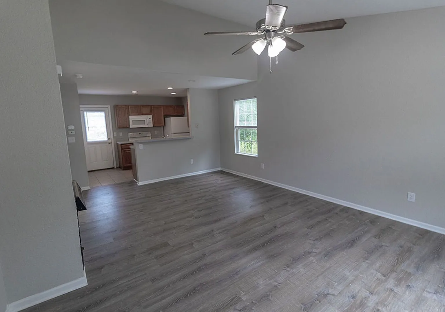 Nice 3 Bedroom Duplex — Photo 3