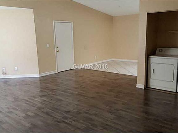 4th image of 2428 Shady Hill Ave