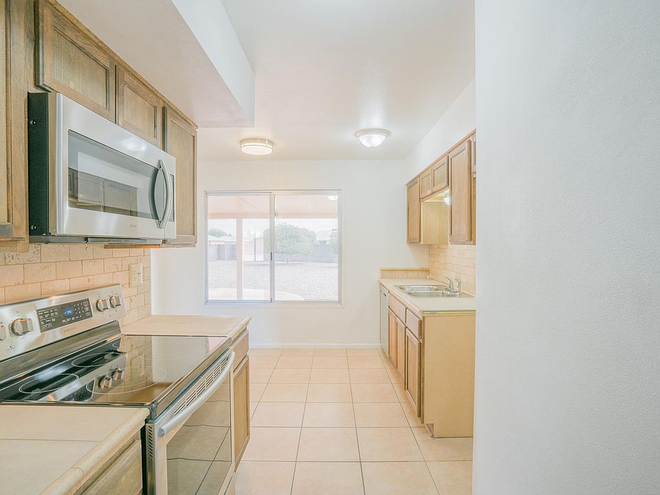 1st image of 12415 N La Paloma Ct