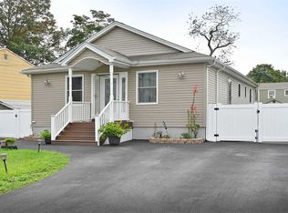 16A Joseph St, Bay Shore, NY 11706
