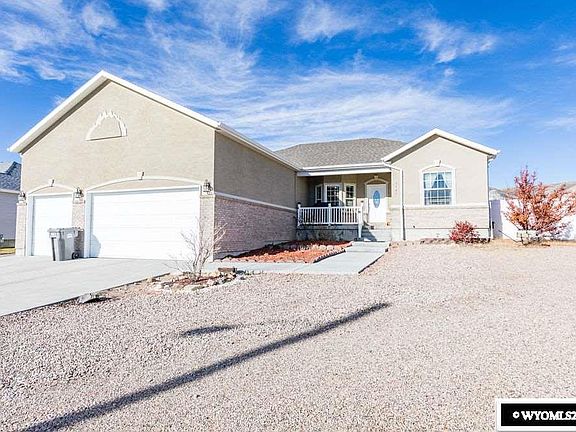 2nd image of 3421 Sherwood Ct