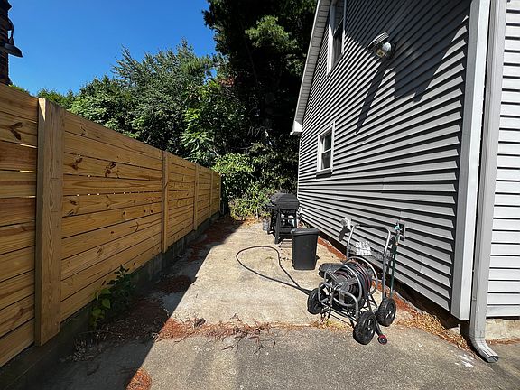 5th image of 1417 Auburn Ave #3