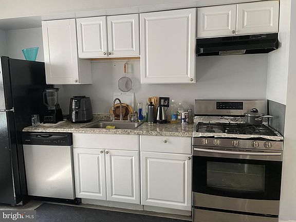 2nd image of 786 Quince Orchard Blvd #P1-t1