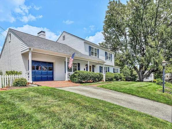 2201 Hunters Rd SW, Roanoke, VA 24015