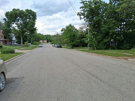 4th image of 1706 Arlington Ave