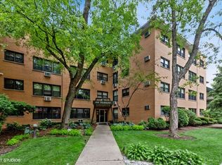 444 Washington Blvd APT 204, Oak Park, IL 60302