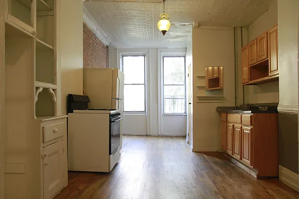 Rented by Rennit Inc. | media 17