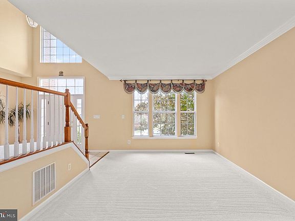 5th image of 1006 Diamond Oaks Ct