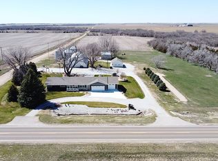 1101 South W RD, Hampton, NE 68843