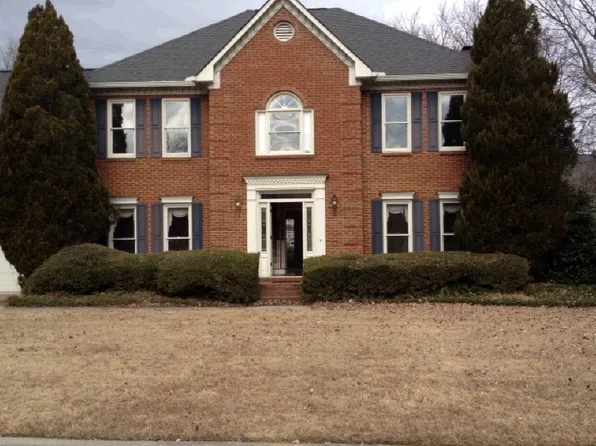 2004 Kingsridge Dr, Dalton, GA 30720