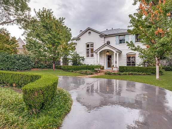 2nd image of 4331 Versailles Ave