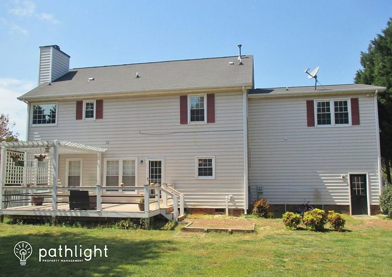 2nd image of 4012 Deerfield St
