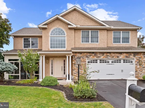 2034 Covey Ct, Harrisburg, PA 17110