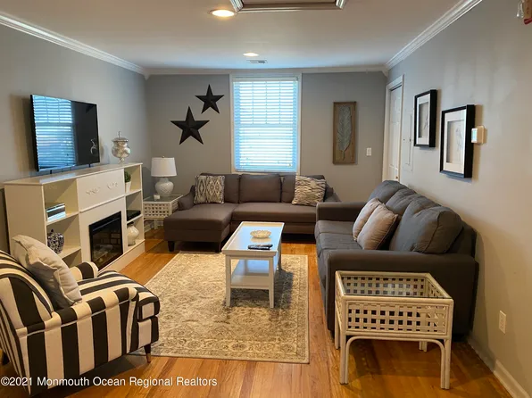 45 Mount St #A, Pt Pleasant Beach, NJ 08742