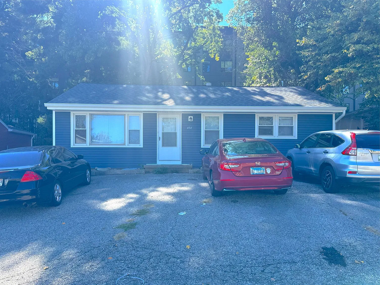 **August 2027** Steps from IU Memorial Stadium!! 5 Bed, 3 Bath House with Large Backyard!! — Photo 2