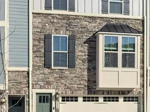 956 Channing Park Cir, Cary, NC 27519