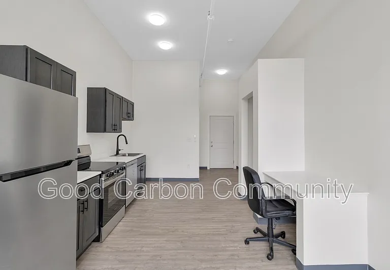 30 Water St — Photo 2