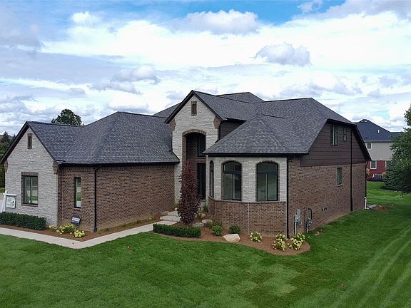 2nd image of 6489 Pond Dr