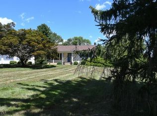 58 Fairmount Rd W, Califon, NJ 07830