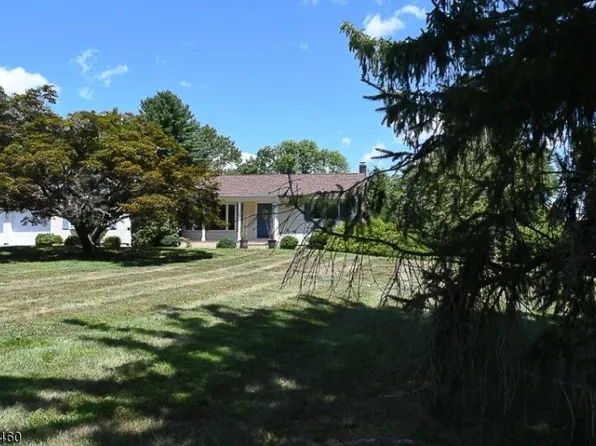 58 Fairmount Rd W, Califon, NJ 07830