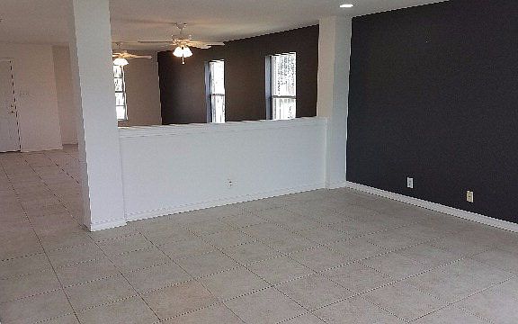 4th image of 3401 Bluebird Ave