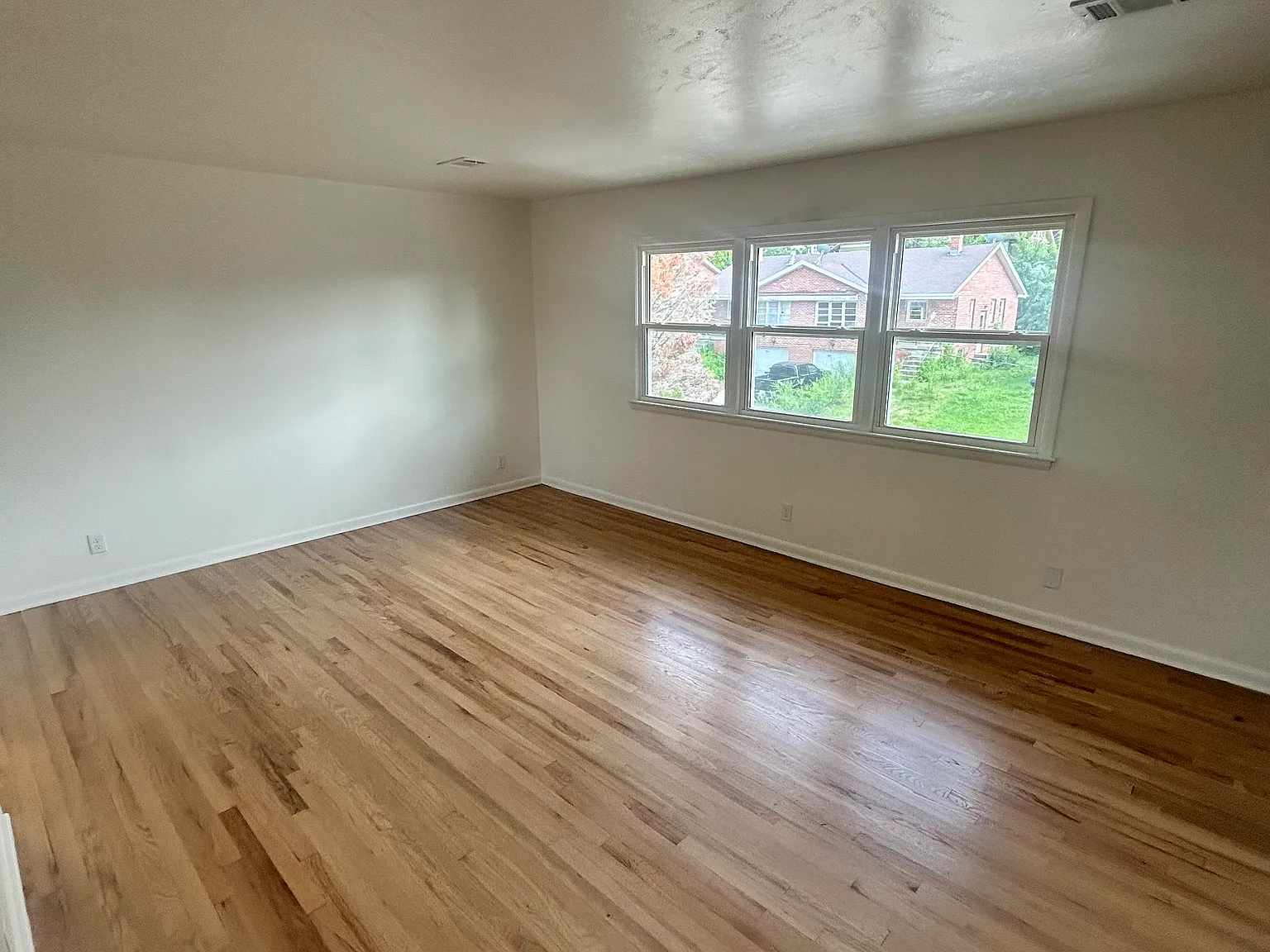 2 bed, 800 sqft, $1,250 — Photo 3