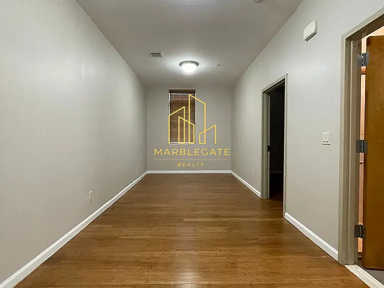 50 Oak St #1044 — Photo 1