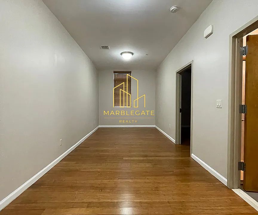 1st image of 50 Oak St #1044