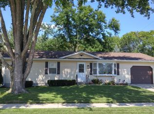 124 W Spaulding St, Watertown, WI 53098