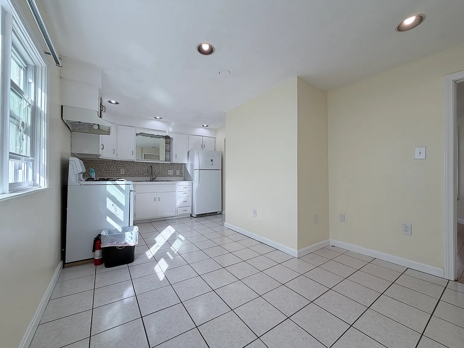 2 bed, 600 sqft, $2,600 — Photo 4