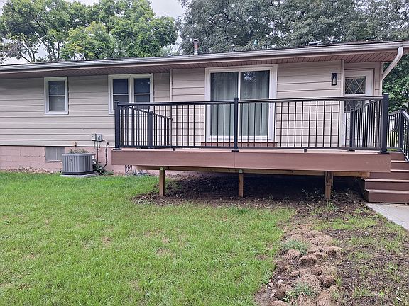 3rd image of 3017 Meadow Ln