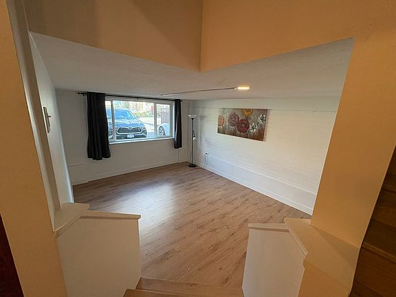 5th image of 11915 Glenhurst St