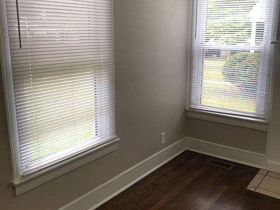 5th image of 826 Bradley St