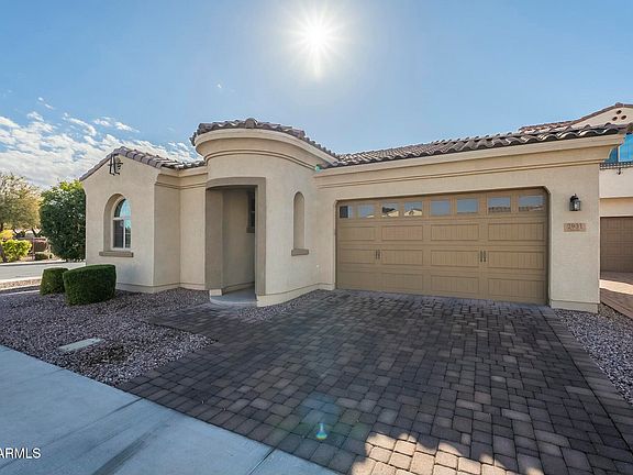 4th image of 2931 E CITRUS Way