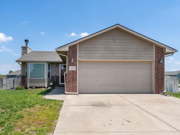 2211 S Upland Hills Ct, Wichita, KS 67235