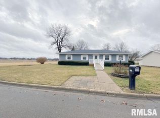 332 Palm St, Canton, IL 61520