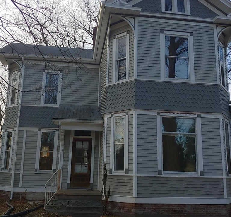 2nd image of 329 W Union St