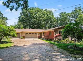 3050 Kenyon Ln, Middleville, MI 49333