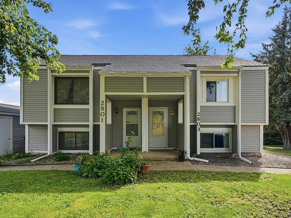 1st image of 2801 & 2803 SE 19th St