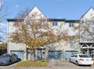 589 Beechwood Dr #5, Waterloo, ON N2T 2K9