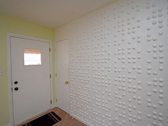 4th image of 2420 Findlater Ct