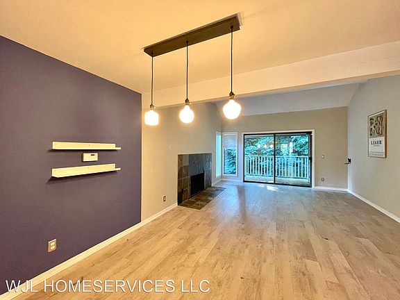 5th image of 3927 108th Ave NE Unit A-302