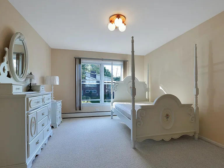 38 Ash St — Photo 16